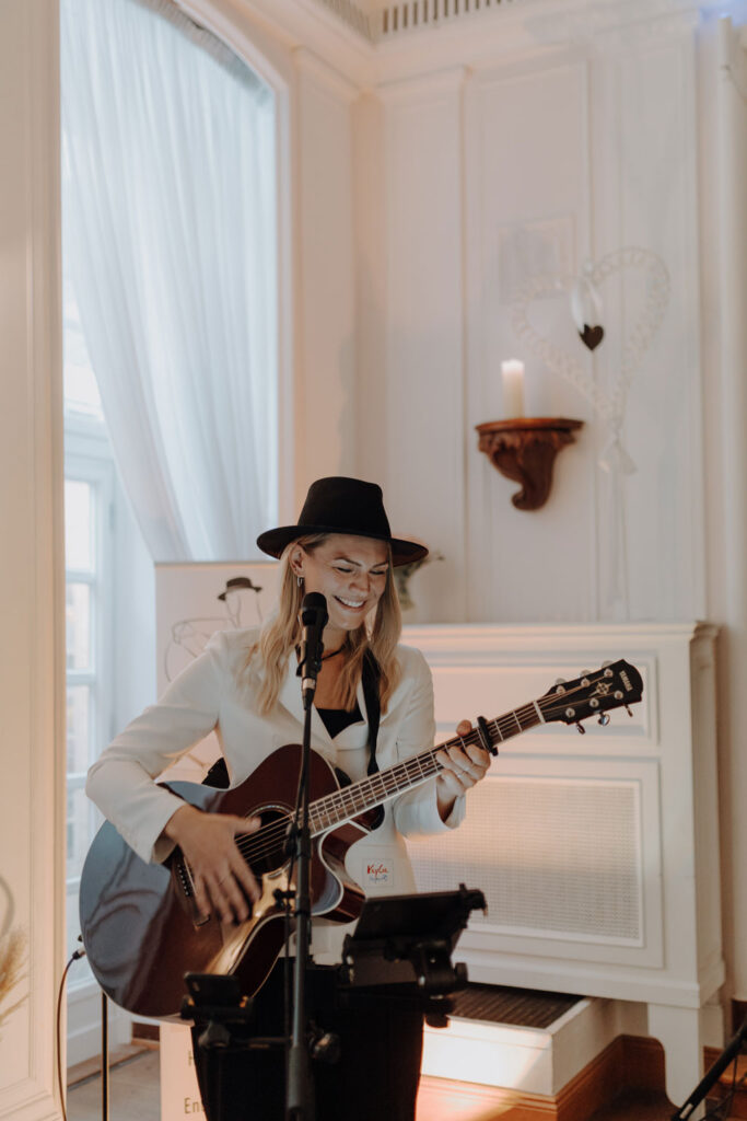 Konzertfotos Hochzeitstreffen Musikerin kayce Sängerin berlin meeting